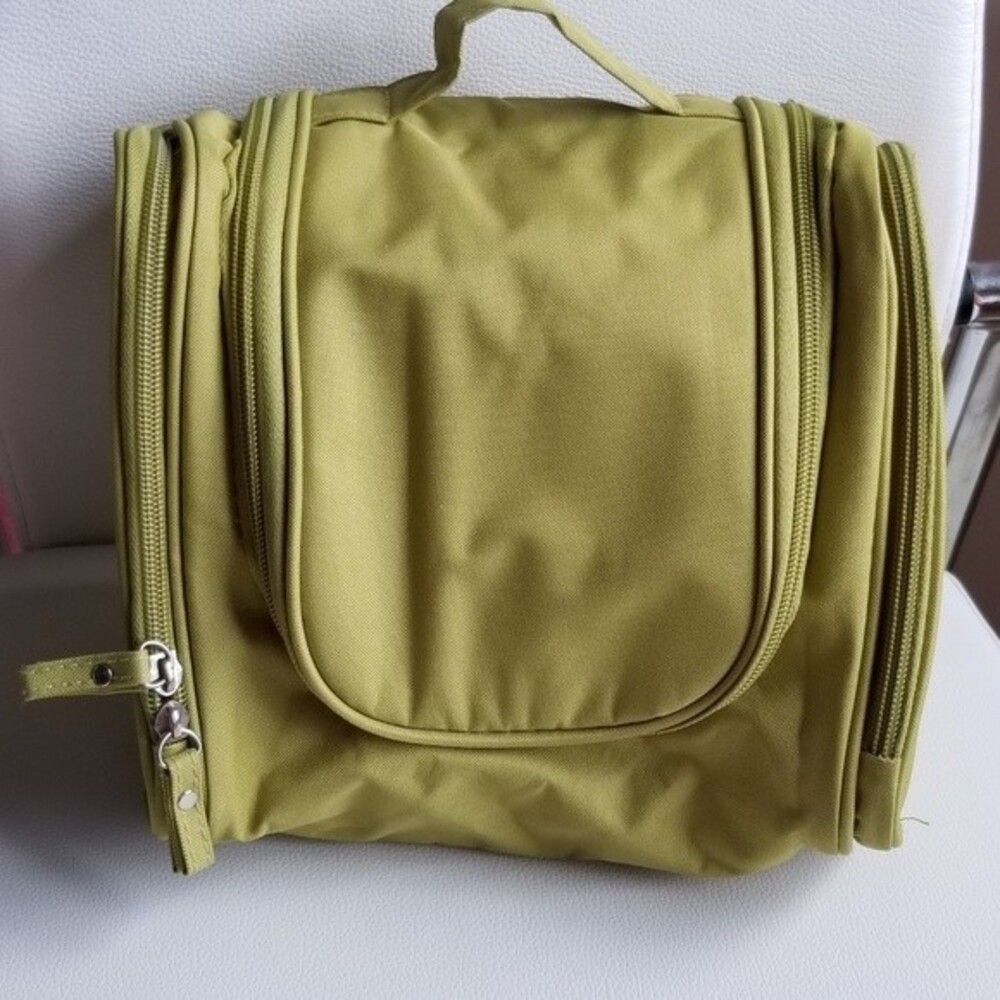 Chartruse Washable MakeUp case